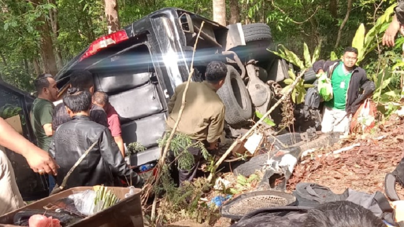 Minibus Kecelakaan di Jalur Cinomati Bantul, 1 Orang Tewas 9 Terluka Dievakuasi ke RS