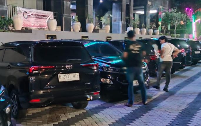Polisi Tangkap Pelaku Perusakan 11 Mobil di Kantor KPU Kota Semarang, Diduga ODGJ