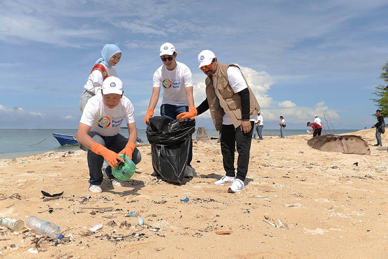 Transplantasi 5.000 Bibit Terumbu Karang di Pulau Samalona Makassar - Bagian 5