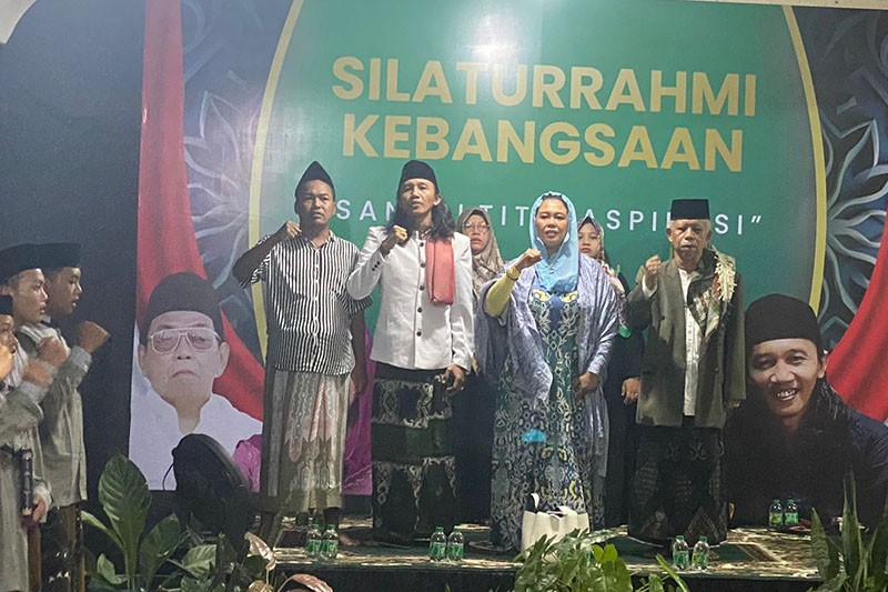 Yenny Wahid Silaturahmi ke Ponpes Qashrul Arifin Serap Aspirasi Santri untuk Ganjar-Mahfud - Bagian 1