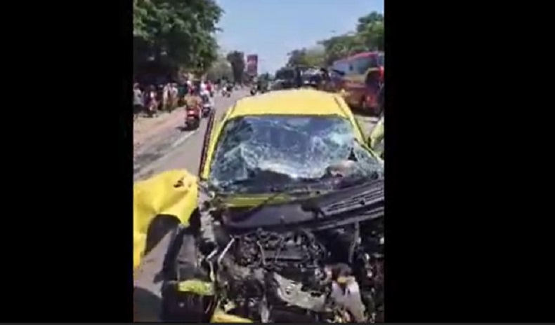 Kecelakaan Karambol di Gresik, 4 Kendaraan Tabrakan, 2 Luka Parah 