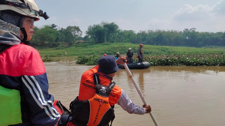 title Bocah Hilang di Sungai Citarum KBB Tak Ditemukan, Pencarian Dihentikan Bocah Hilang di Sungai Citarum KBB Tak Ditemukan, Pencarian Dihentikan