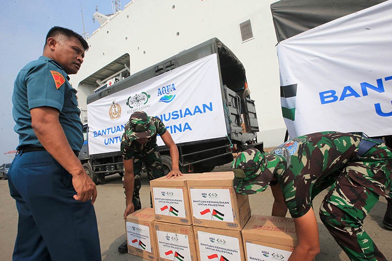 Pengiriman Bantuan Puluhan Ribu Botol Air Mineral AQUA untuk Palestina - Bagian 1