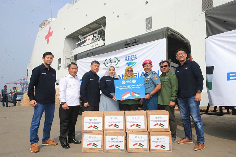 Pengiriman Bantuan Puluhan Ribu Botol Air Mineral AQUA untuk Palestina - Bagian 5
