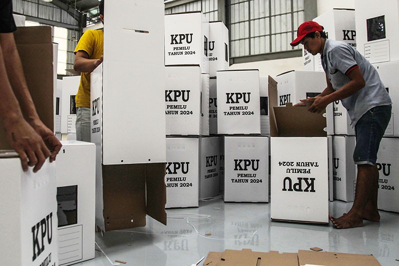 Melihat Proses Perakitan Kotak Suara Pemilu 2024 - Bagian 3