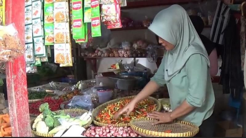 Harga Kebutuhan Pokok di Pasar Cilacap Merangkak Naik, Cabai Rp100.000 per Kg
