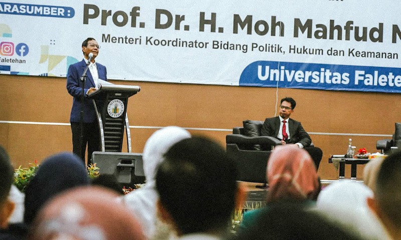 Mahfud MD Ajak Mahasiswa Gelorakan Perlawanan Terhadap Korupsi dan Ketidakadilan - Bagian 2