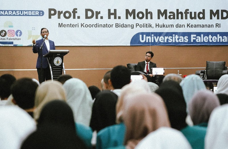 Mahfud MD Ajak Mahasiswa Gelorakan Perlawanan Terhadap Korupsi dan Ketidakadilan - Bagian 1