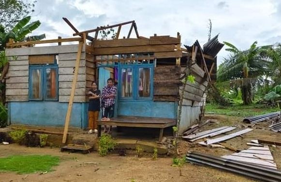 Hujan Deras Disertai Angin Kencang Rusak 32 Rumah di Kolaka Timur