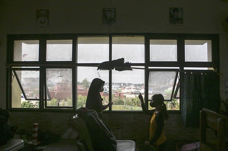 Aktivitas Bongkar Muat Batu Bara Bikin Sekolah di Marunda Jakut Dipenuhi Debu - Bagian 2