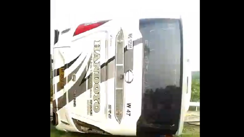 12 Korban Tewas Kecelakaan Tol Cipali Dievakuasi ke RS Abdul Rojak Purwakarta