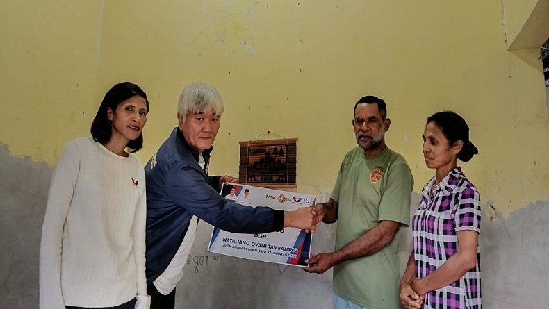 Caleg Partai Perindo Nataliano Ovani Tambajong Berikan Klaim Asuransi Duka Korban Meninggal Kecelakaan