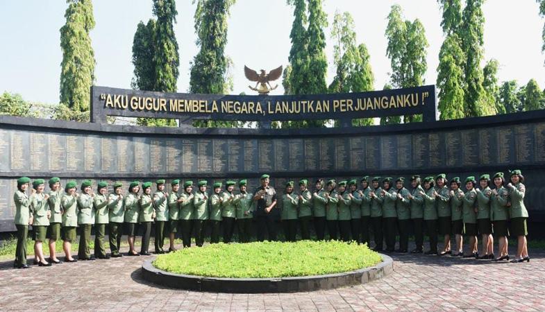  Hari Juang TNI AD, Prajurit dan Srikandi Kodam Diponegoro Ziarah di TMP Giri Tunggal