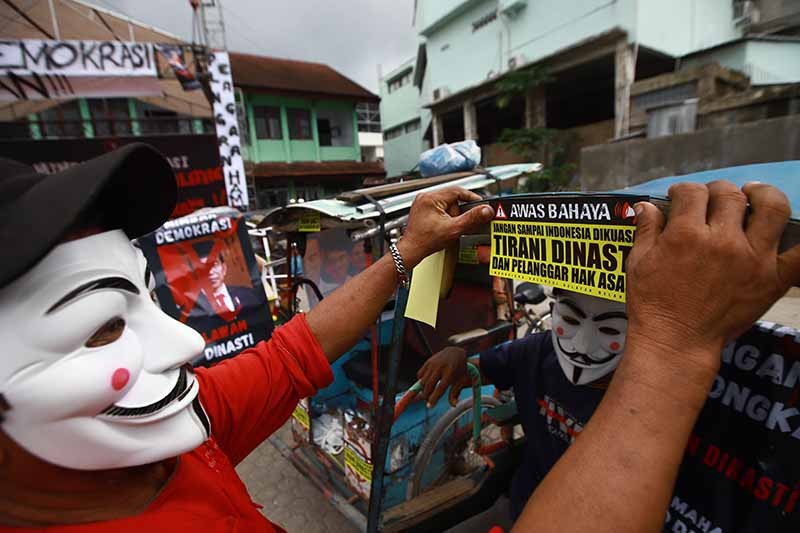 Aksi Mahasiswa Tolak Dinasti Politik dan Pelanggaran HAM Meluas ke Makassar - Bagian 4