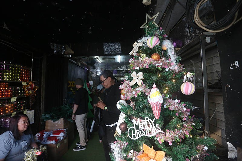 Borong Pernak-pernik Natal di Pasar Asemka - Bagian 4