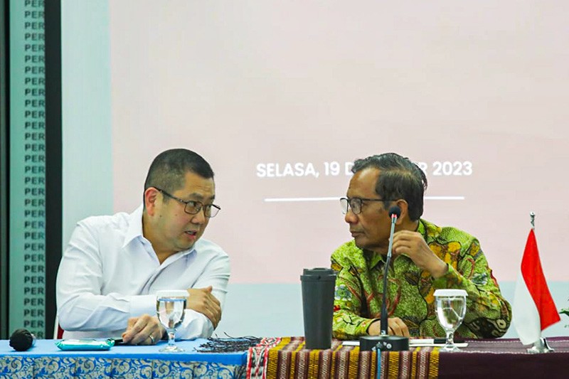 Mahfud MD Ditemani HT Silaturahmi dengan Ketua Persekutuan Gereja Indonesia - Bagian 4