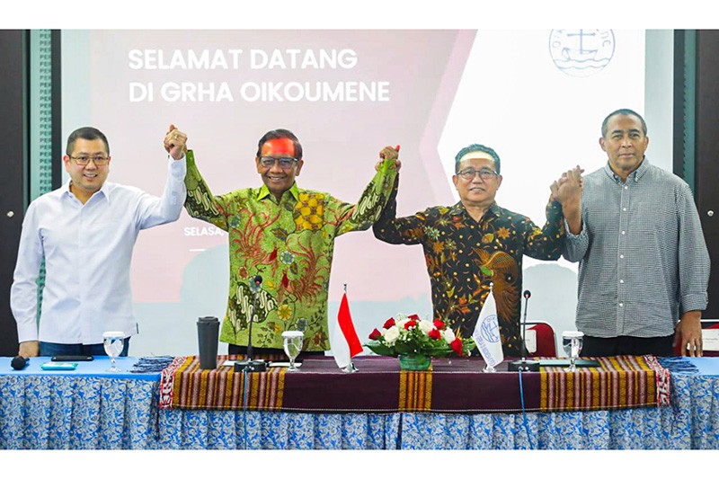 Mahfud MD Ditemani HT Silaturahmi dengan Ketua Persekutuan Gereja Indonesia - Bagian 2