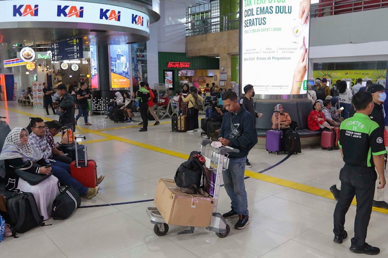 1 Juta Tiket Kereta Api Ludes Terjual Jelang Libur Nataru - Bagian 2