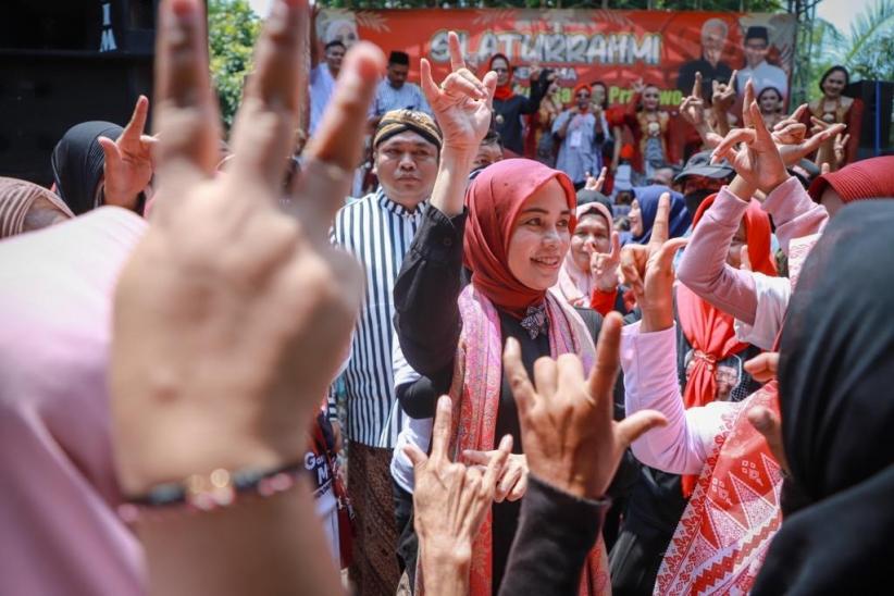 Siti Atikoh Bicara Pentingnya Kedaulatan Kedelai saat Menemui Pengrajin Tahu di Gresik - Bagian 3