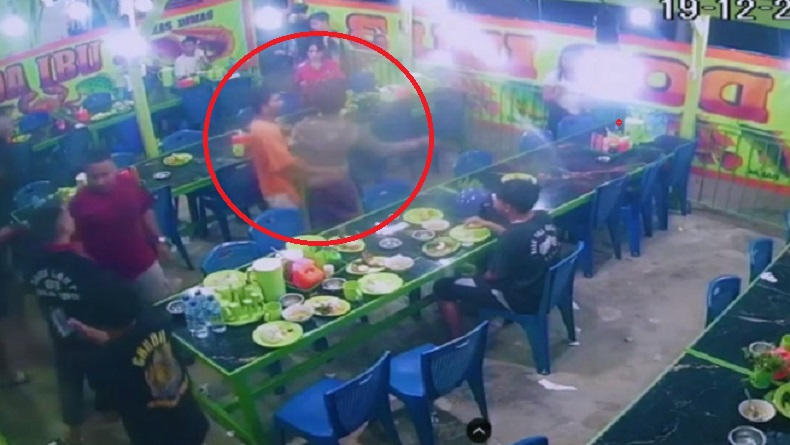 2 Pemuda Kendari Diserang Sekelompok Pemuda Tak Dikenal saat Makan, 1 Orang Tewas