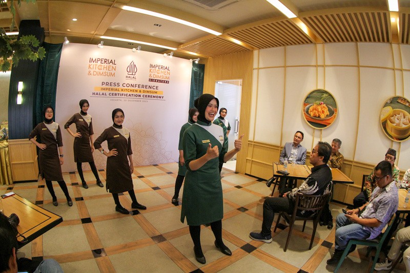 BPJPH Berikan Sertifikasi Halal kepada Imperial Kitchen & Dimsum dan Imperial Kitchen & Dimsum Signature - Bagian 3