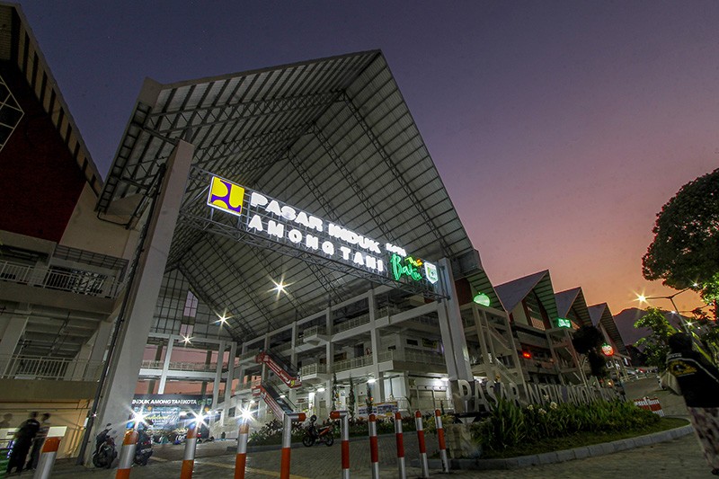 Penampakan dari Udara Pasar Induk Terbesar di Indonesia, Pengungkit Ekonomi Warga Batu - Bagian 3