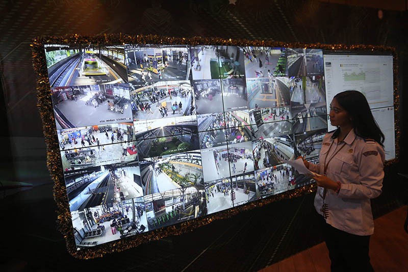 Melihat Posko Pantauan Angkutan Nataru 2024 Dipenuhi Monitor Pengawas - Bagian 3