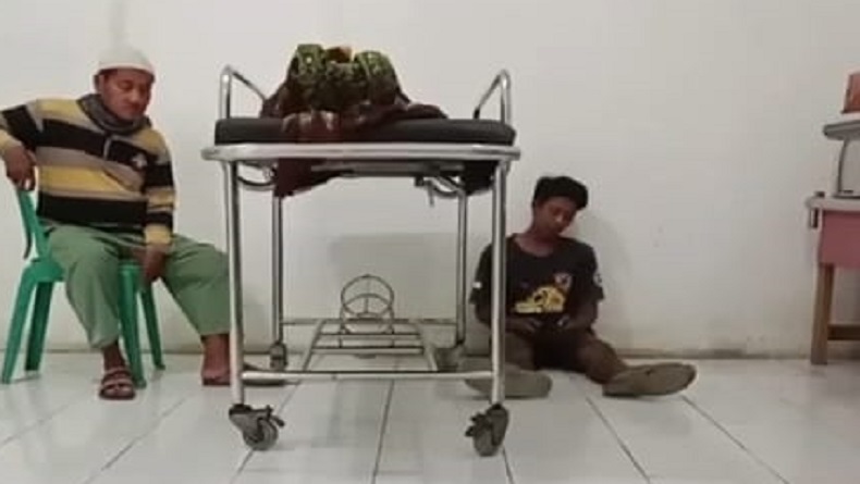 title Viral Video Ibu dan Bayi di Indramayu Meninggal usai Persalinan, Suami Sebut Diduga Malapraktik Viral Video Ibu dan Bayi di Indramayu Meninggal usai Persalinan, Suami Sebut Diduga Malapraktik