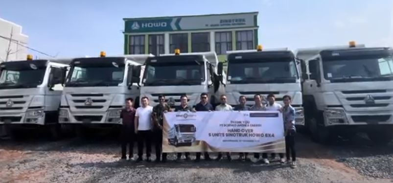 MNC Leasing dan GM Indonesia Serahkan 5 Sinotruk ke Customer PT Borneo Andika Energi