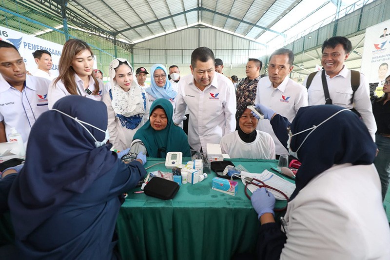 HT Disambut Antusias Warga saat Bazar Murah Partai Perindo di Tangerang - Bagian 5