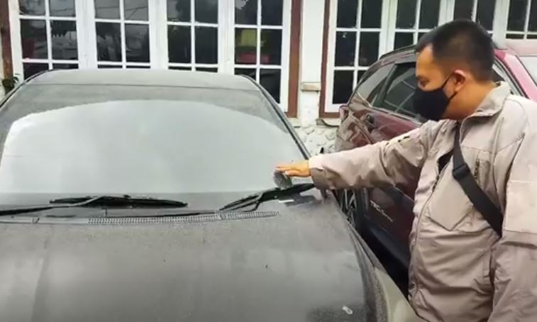 Gunung Marapi Kembali Erupsi, Hujan Abu Selimuti Padang Panjang