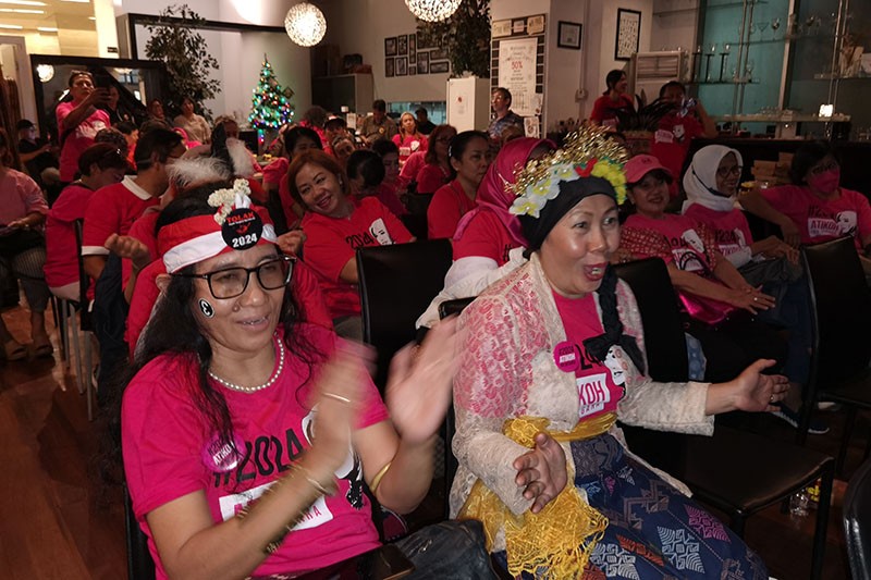 Rayakan Hari Ibu, PINK Movement Relawan Ganjar-Mahfud Antusias Nobar Debat Cawapres - Bagian 5