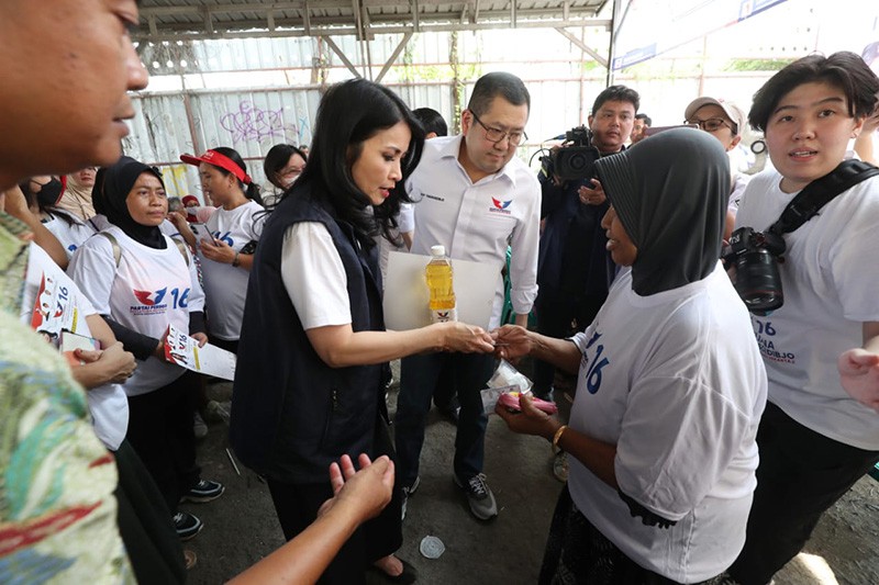 Momen Kedekatan Ketum Partai Perindo Hary Tanoe dengan Warga Tangsel - Bagian 2