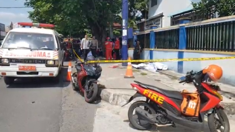 Tragis, Pria asal Magelang Tewas Tersetrum Listrik lalu Jatuh saat Pasang Spanduk Partai