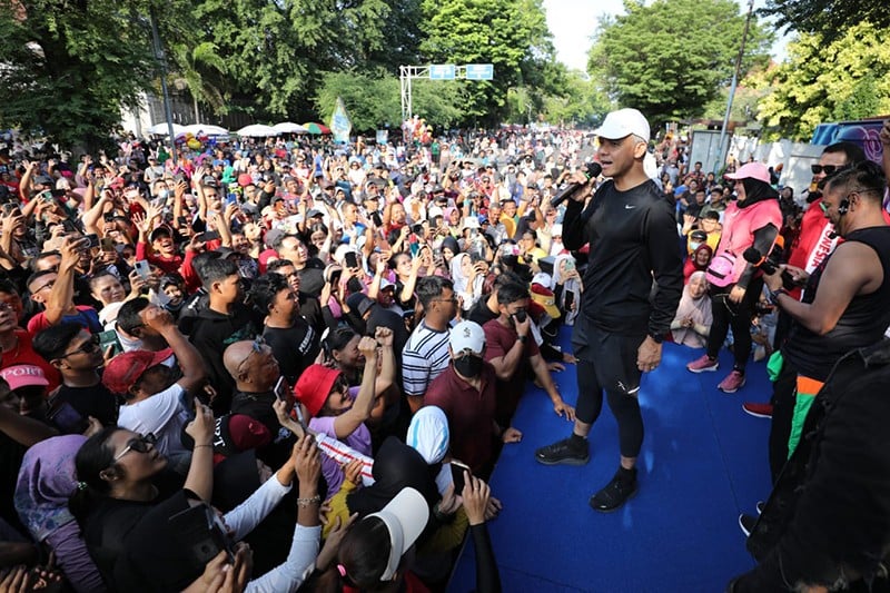 Ganjar Pranowo Ikut Menari Reog Ponorogo saat Car Free Day di Solo - Bagian 5