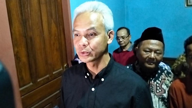 title Ganjar Ceritakan Sumber Inspirasi Program Satu Keluarga Tak Mampu Satu Sarjana Ganjar Ceritakan Sumber Inspirasi Program Satu Keluarga Tak Mampu Satu Sarjana