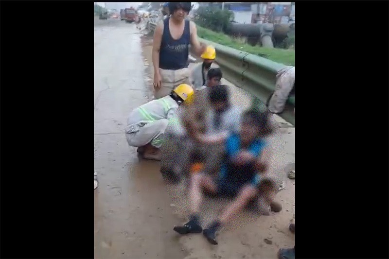 Sejumlah Pekerja Melompat dari Gedung Selamatkan Diri saat Ledakan Tungku Smelter di Morowali - Bagian 4