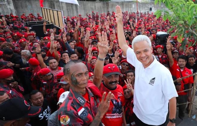 Pimpin Apel Siaga Satgas PDIP Solo, Ganjar Solidkan Kesiapan Pilpres 2024