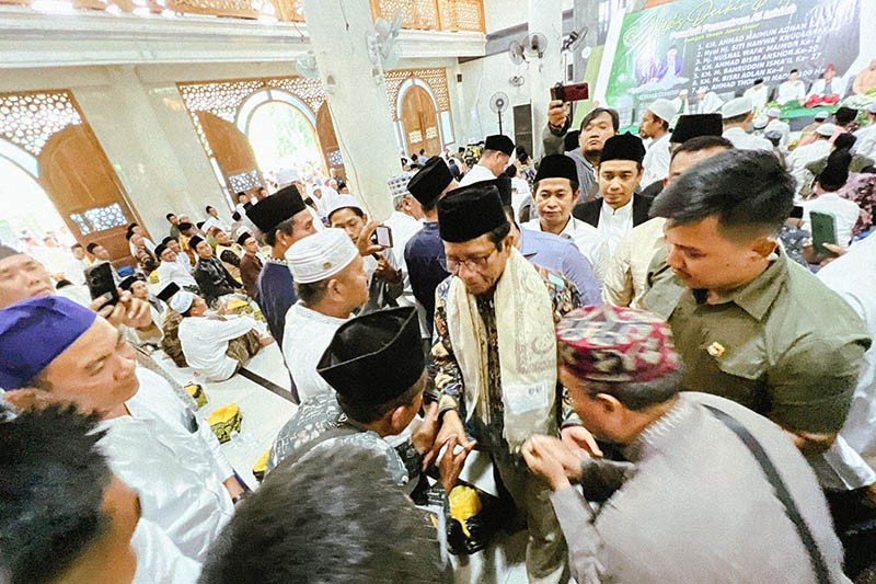 Pesan Mahfud MD untuk Santri saat Hadiri Haul Pendiri Ponpes Al-Islah di Gresik - Bagian 2