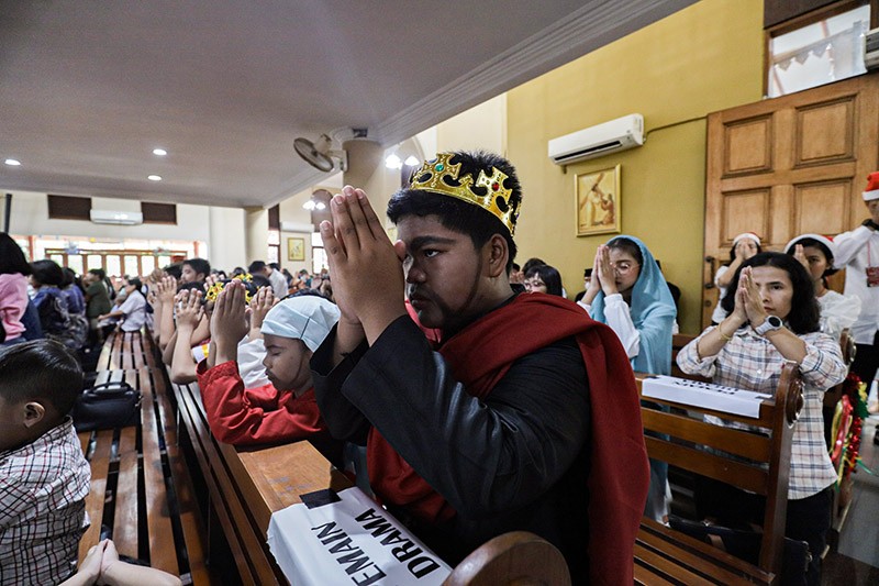 Momen Misa Natal Khusus Anak di Gereja Santo Servatius Bekasi - Bagian 3