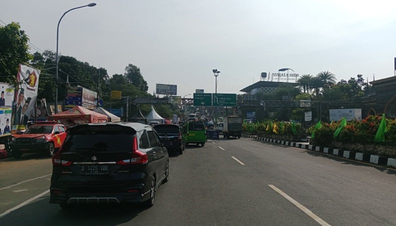 474.648 Kendaraan Tercatat Melintas Di Jalur Puncak Bogor Selama Libur ...