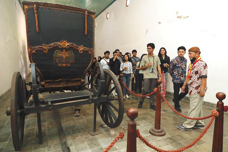 Alam Ganjar Harap Lebih Banyak Anak Muda Lestarikan Budaya Leluhur - Bagian 2