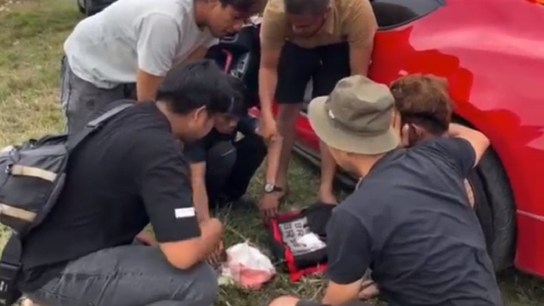 2 Pengusaha Showroom Mobil di Bone Jadi Bandar Narkoba, Ditangkap saat Bawa Sabu Pakai Mobil Sport