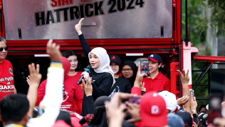 Bersama Atikoh Ganjar, Ibu-Ibu di Magelang Senam 'Rambut Putih' dengan Semangat