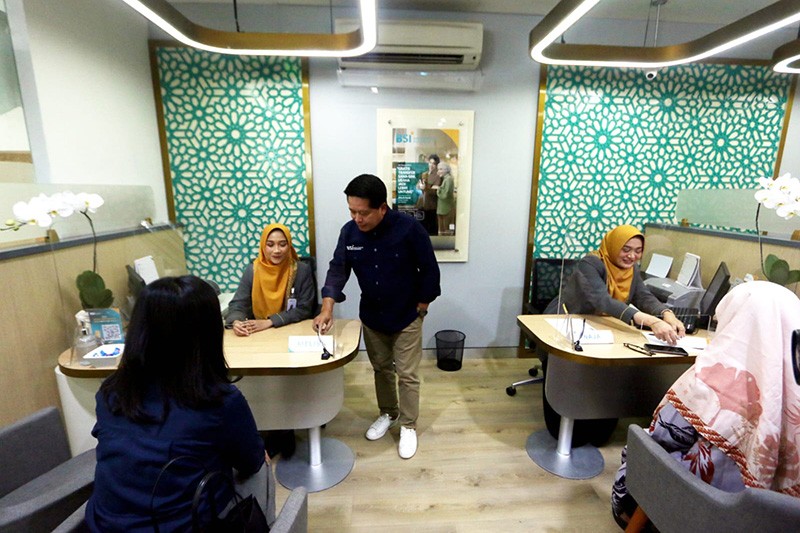 Pastikan Pelayanan Optimal, Top Manajemen BSI Terjun langsung Cek Layanan Akhir Tahun - Bagian 2