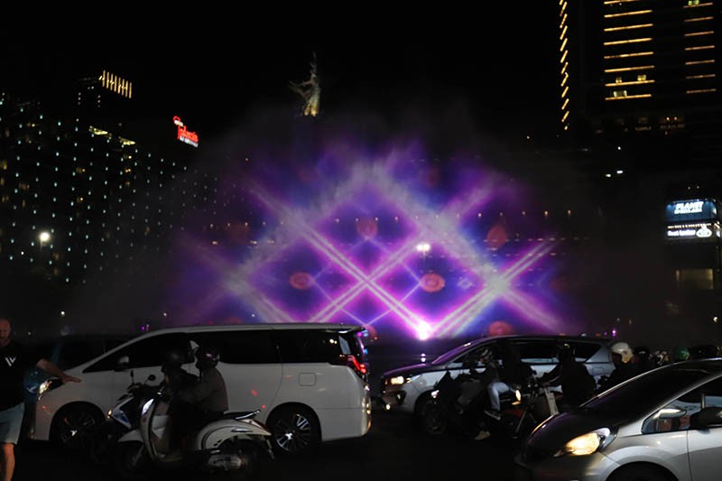 Persiapan Malam Tahun Baru 2024 di Bundaran HI, Ada Light Show Drone - Bagian 2