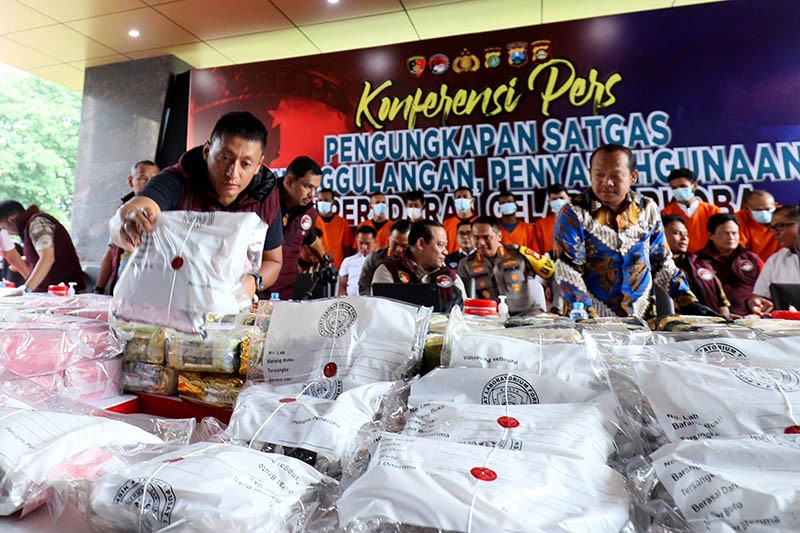 Mabes Polri Tangkap 11.828 Tersangka Kasus Narkoba - Bagian 3