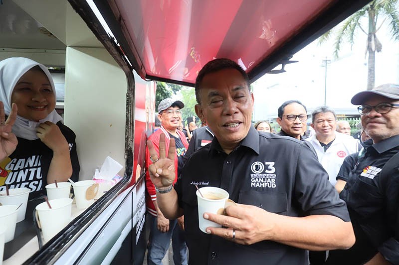 TPD Ganjar-Mahfud DKI Jakarta Siapkan Caferavan Keliling Bagikan Kopi Gratis - Bagian 2