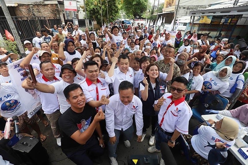 HT bersama Caleg Partai Perindo Ci Mehong Gelar Bazar Murah dan Pengobatan Gratis - Bagian 4