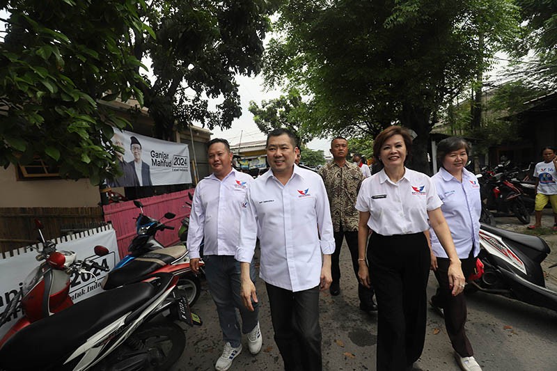 HT bersama Caleg Partai Perindo Ci Mehong Gelar Bazar Murah dan Pengobatan Gratis - Bagian 2
